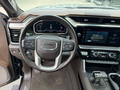 Certified 2023 GMC Sierra 1500 Denali w/ Denali Reserve Package AWD/4WD image 14