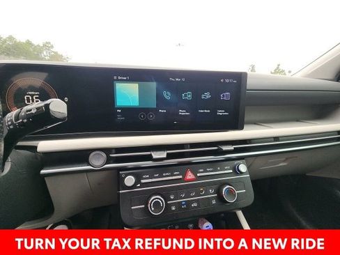 Used 2025 Hyundai Tucson SE image 24