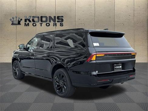 New 2025 Lincoln Navigator L Reserve w/ Jet Appearance Package image 3