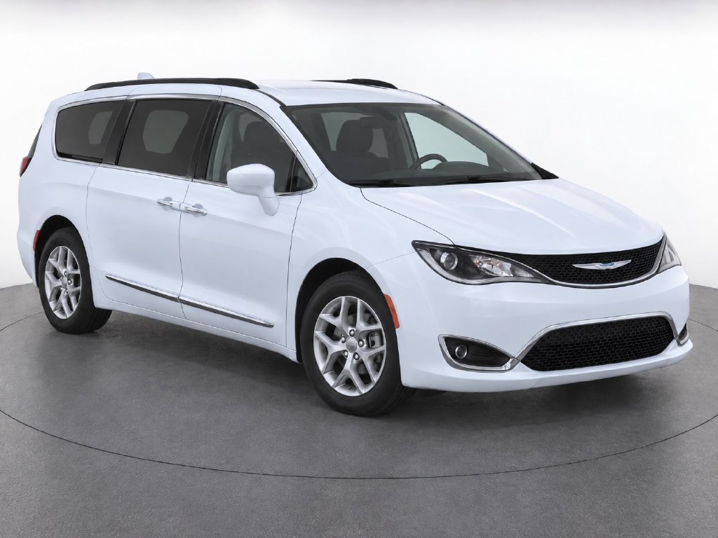 Used 2019 Chrysler Pacifica Touring-L Plus w/ Tire & Wheel Group FWD image 2