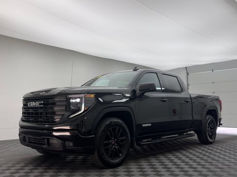 Used 2023 GMC Sierra 1500 Elevation w/ Preferred Package AWD/4WD image 2