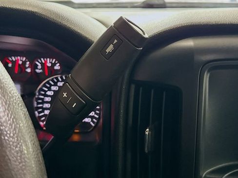 Used 2019 Chevrolet Silverado 1500 Custom w/ Custom Convenience Package image 17