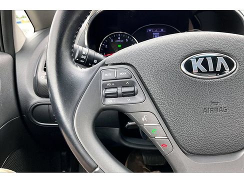 Used 2016 Kia Forte EX w/ EX Premium Package FWD image 11