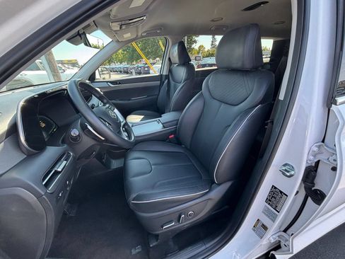 Used 2025 Hyundai Palisade SEL FWD image 40