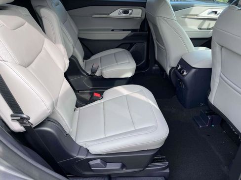New 2026 Ford Explorer Active AWD/4WD image 22