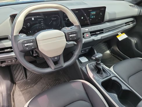 New 2026 Kia K4 GT-Line FWD image 2