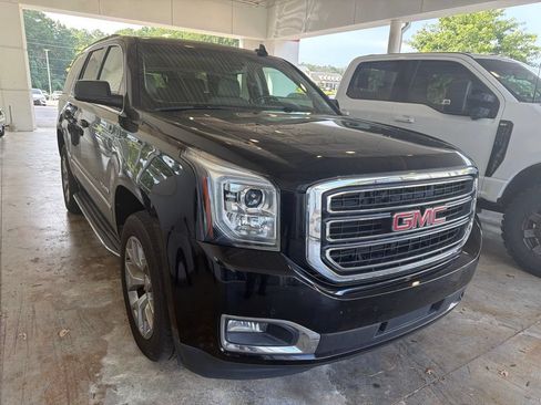 Used 2017 GMC Yukon SLT w/ Open Road Package RWD image 4