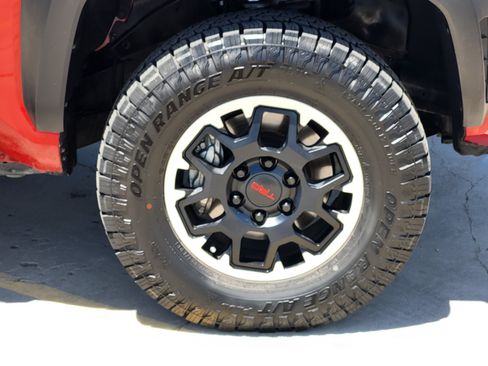 Certified 2024 Toyota Tacoma TRD Off-Road w/ TRD Off Road Premium Package AWD/4WD image 8