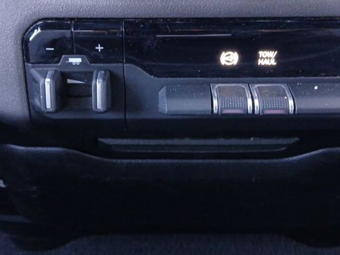 Used 2021 RAM 2500 Big Horn AWD/4WD image 10