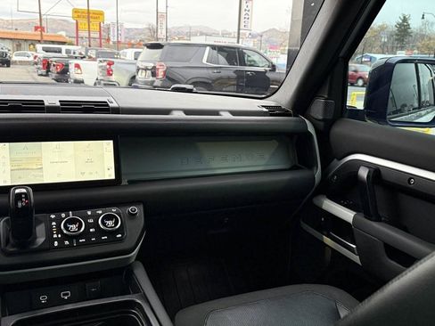 Used 2020 Land Rover Defender 110 First Edition AWD/4WD image 39