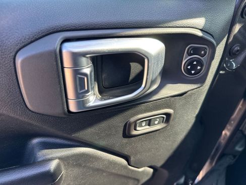 Used 2020 Jeep Wrangler Unlimited Sport S image 27