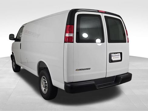 New 2026 Chevrolet Express 2500 w/ Communications Package RWD image 5