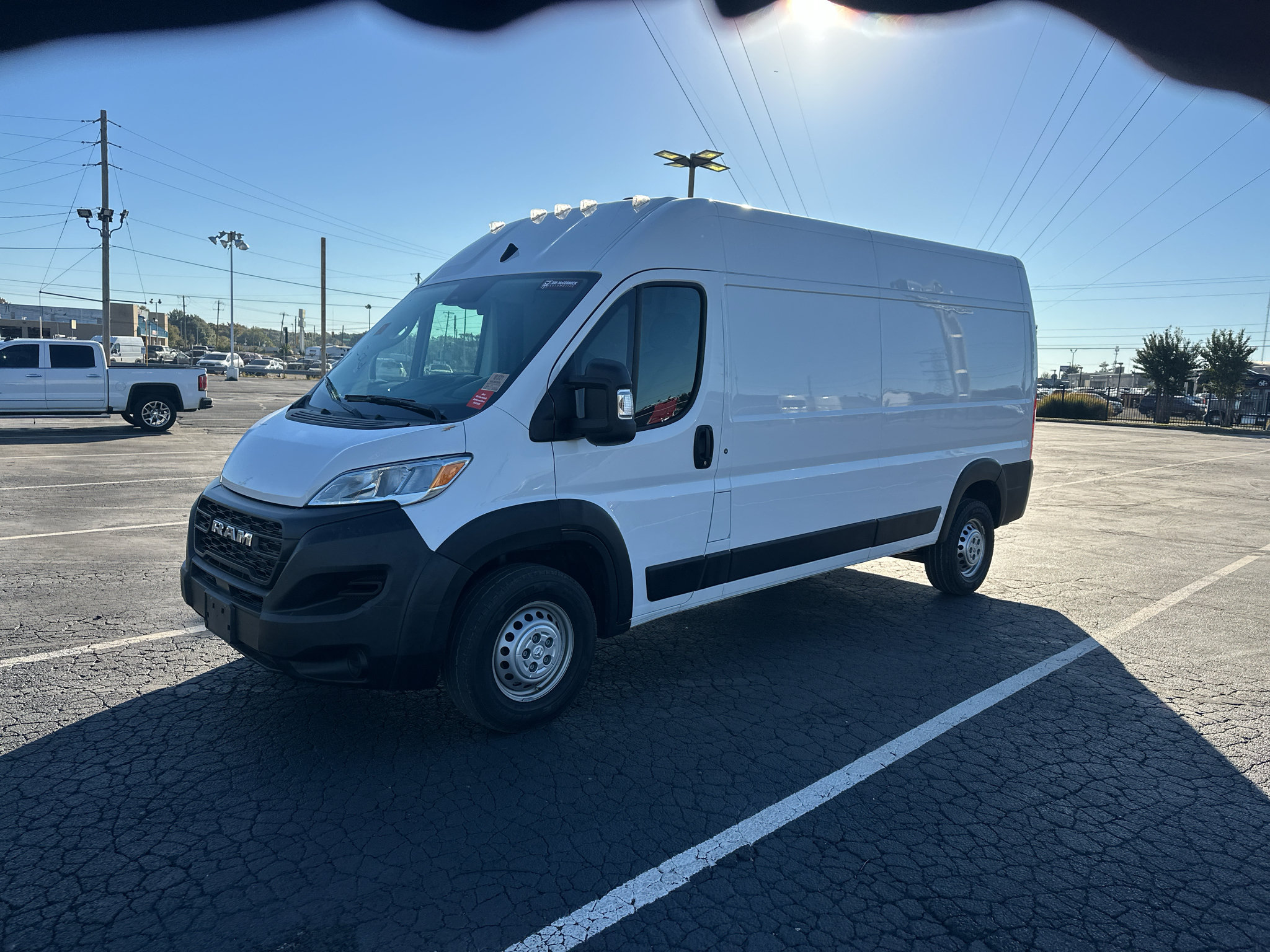 Used 2023 RAM ProMaster 2500 FWD image 1