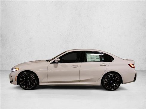 Used 2026 BMW 330i xDrive Sedan w/ M Sport Package AWD/4WD image 9
