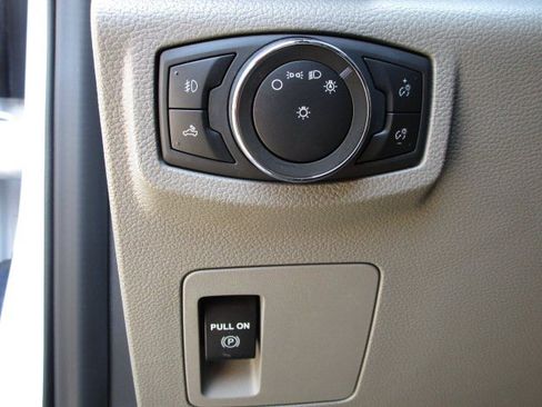 Used 2020 Ford F150 XL w/ Equipment Group 101A Mid AWD/4WD image 16