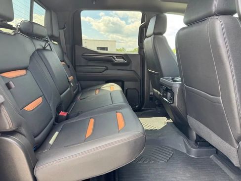 Used 2024 GMC Sierra 1500 AT4 w/ AT4 Premium Package AWD/4WD image 17