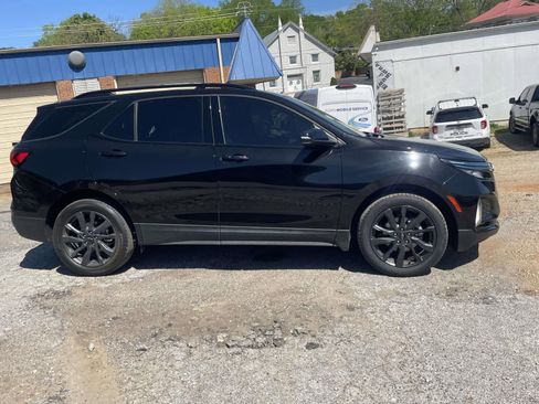 Used 2022 Chevrolet Equinox RS w/ RS Leather Package FWD image 2