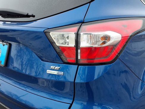Used 2018 Ford Escape SE image 24