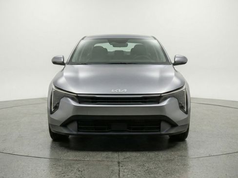 Used 2025 Kia K4 LXS image 2