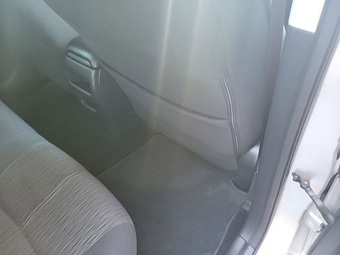 Used 2015 Nissan Sentra SV FWD image 39