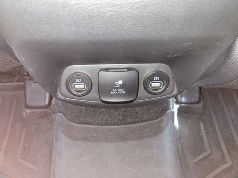 Used 2023 Hyundai Santa Fe Calligraphy AWD/4WD image 16