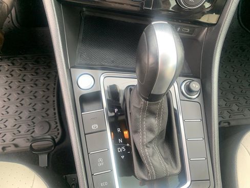 Used 2020 Volkswagen Jetta R-Line w/ R-Line Cold Weather Package image 13