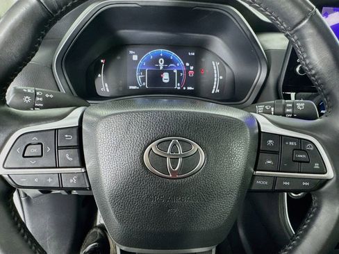 Used 2025 Toyota Grand Highlander FWD image 16