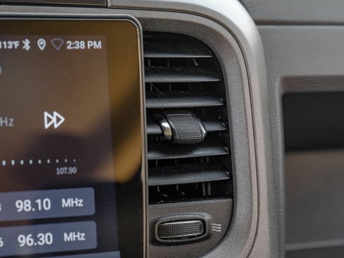 Used 2016 RAM 2500 Tradesman w/ Chrome Appearance Group AWD/4WD image 30