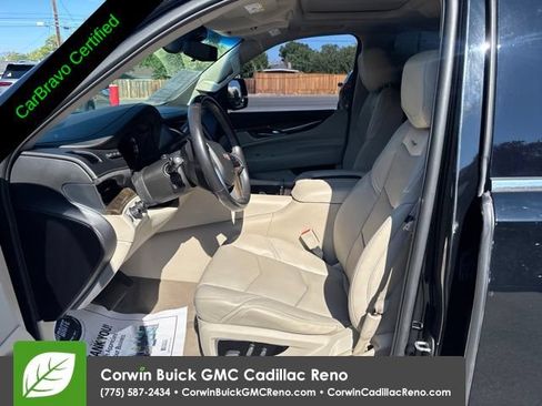 Used 2020 Cadillac Escalade Premium Luxury AWD/4WD image 13