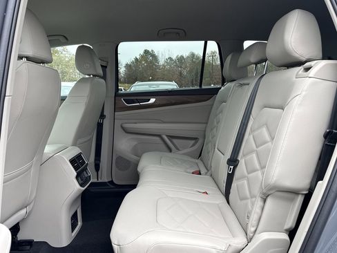 New 2026 Volkswagen Atlas SE FWD image 13