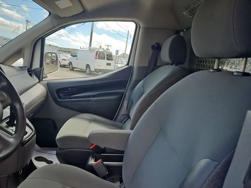 Used 2015 Nissan NV200 SV w/ Exterior Appearance Package FWD image 14