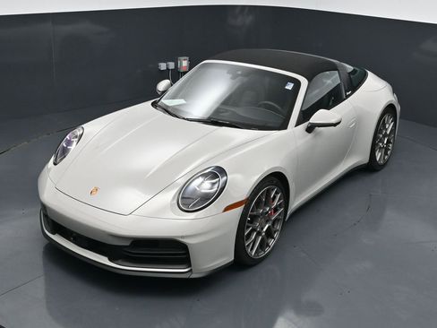 Certified 2026 Porsche 911 Targa 4S AWD/4WD image 13