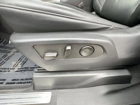 Used 2023 Chevrolet Silverado 1500 LTZ image 14