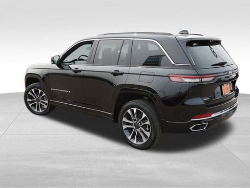 Used 2024 Jeep Grand Cherokee Overland w/ Advanced Protech Group III AWD/4WD image 8