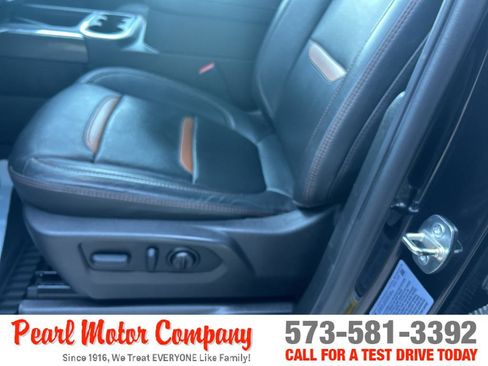 Used 2022 GMC Sierra 2500 AT4 w/ AT4 Premium Plus Package image 11