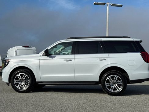 New 2026 Ford Expedition Active AWD/4WD image 7