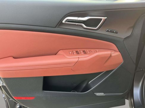 New 2026 Kia Sportage SX FWD image 22
