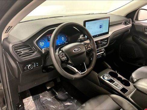Used 2025 Ford Escape Platinum AWD/4WD image 17