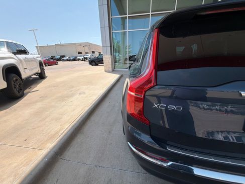 Used 2023 Volvo XC90 B6 Plus w/ Protection Package Premier AWD/4WD image 7