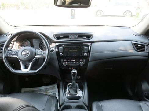 Used 2018 Nissan Rogue SL FWD image 20