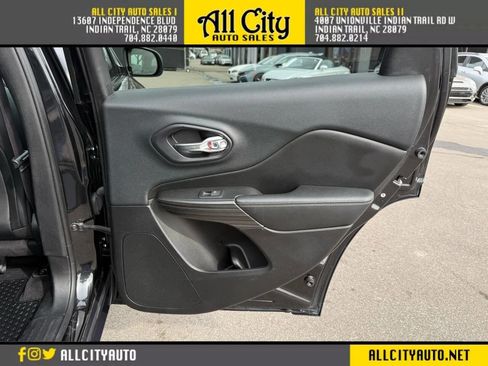 Used 2014 Jeep Cherokee Limited image 16