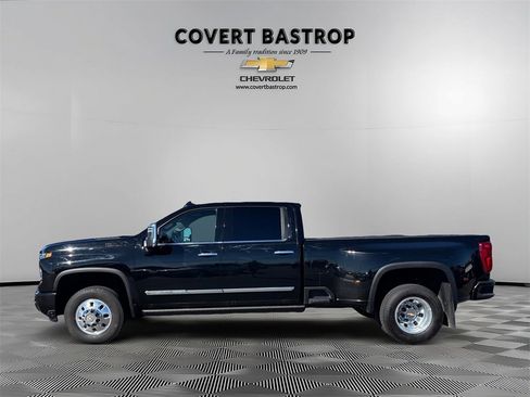 Used 2024 Chevrolet Silverado 3500 High Country w/ High Country Premium Package image 4