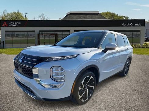 New 2025 Mitsubishi Outlander SE AWD/4WD image 1