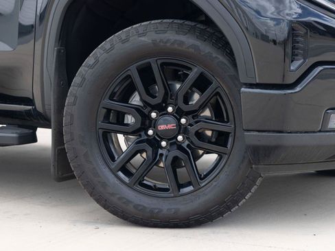 Used 2024 GMC Sierra 1500 Elevation w/ Elevation Premium Package AWD/4WD image 4