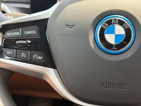 Used 2025 BMW i4 eDrive40 RWD image 30