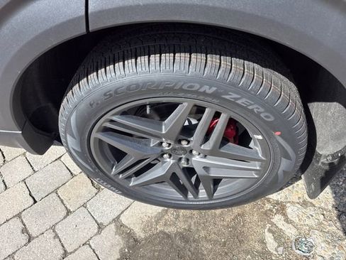 New 2026 Ford Explorer ST-Line w/ ST-Line Street Pack image 14