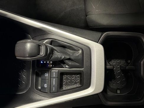 Used 2024 Toyota RAV4 XLE image 28