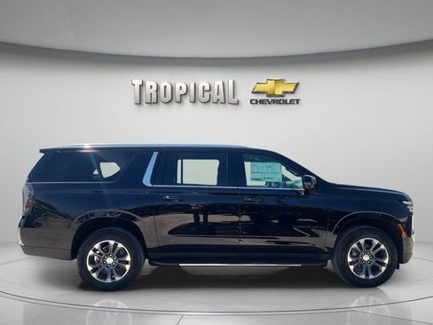 New 2026 Chevrolet Suburban LT w/ Comfort Package RWD image 6
