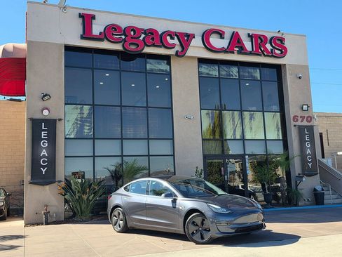 Used 2018 Tesla Model 3 Long Range image 2