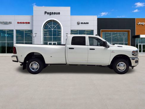 New 2027 RAM 3500 Tradesman AWD/4WD image 7